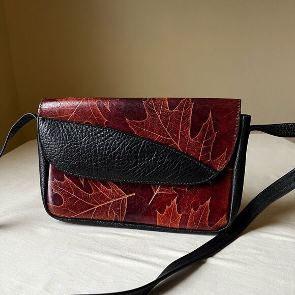 Vintage Maple Leaf Embossed Leather Crossbody Bag Black Brown Two-Tone Boho Art - Picture 8 of 12